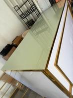 Luxe witte bar met gouden accenten en glazen blad, Maison & Meubles, Enlèvement ou Envoi, Comme neuf
