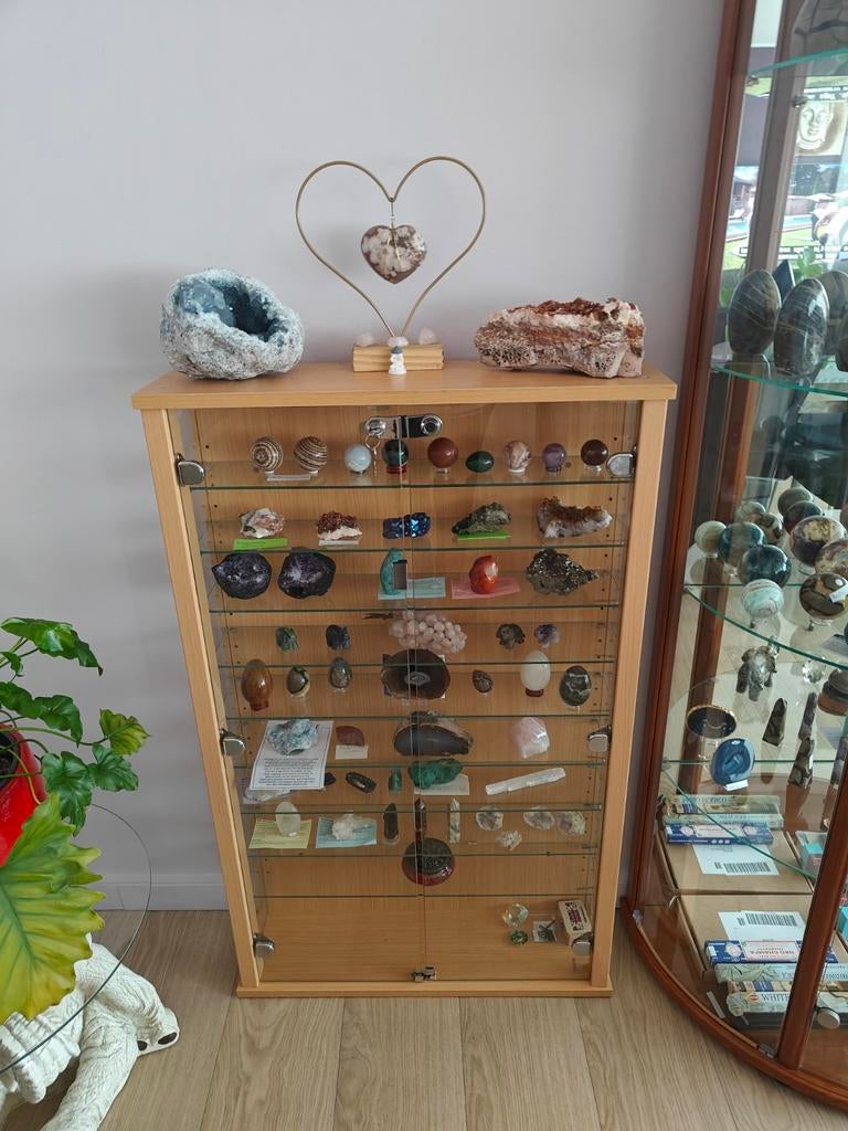 Kast met edelstenen, Ophalen of Verzenden