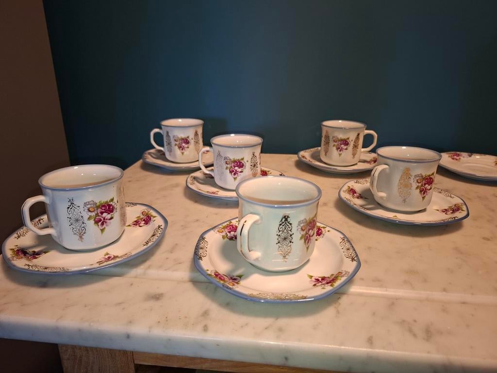 Lot tasses et sous tasses Berg lindeau, Antiquités & Art