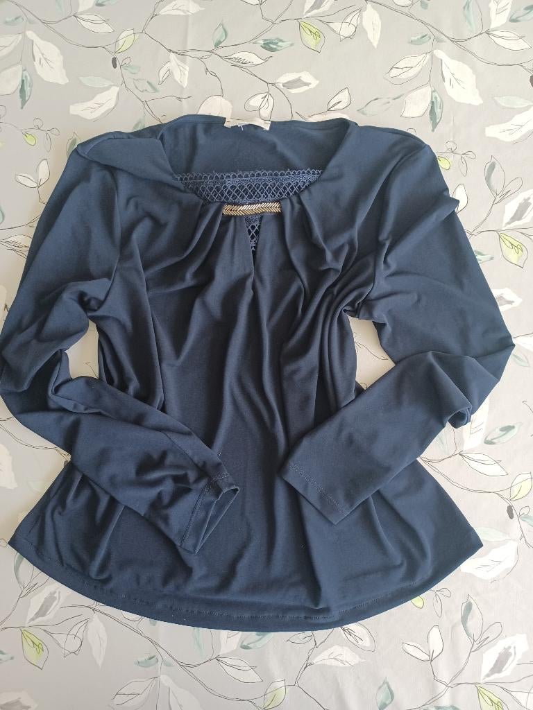 Blouse bleu nuit à épingle 38 Bel& Bo, Vêtements | Femmes, Blouses & Tuniques, Taille 38/40 (M), Bel & Bo, Comme neuf, Bleu