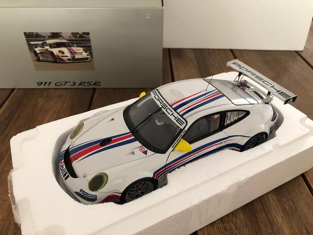 Autoart Porsche 997 GT3 RSR Porsche Dealer Edition, Ophalen of Verzenden, Gebruikt, Auto, Autoart