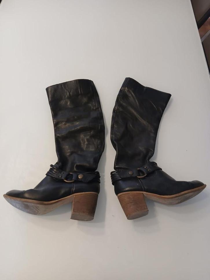 Bottes Vera Gomma en cuir noir – Style western – Pointure 37, Vêtements | Femmes, Chaussures, Porté, Bottes hautes, Noir, Enlèvement ou Envoi