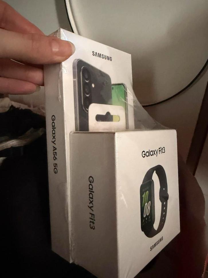 Samsung a56 niuew  met watch fit 3, Telecommunicatie, Mobiele telefoons | Overige merken, Ophalen