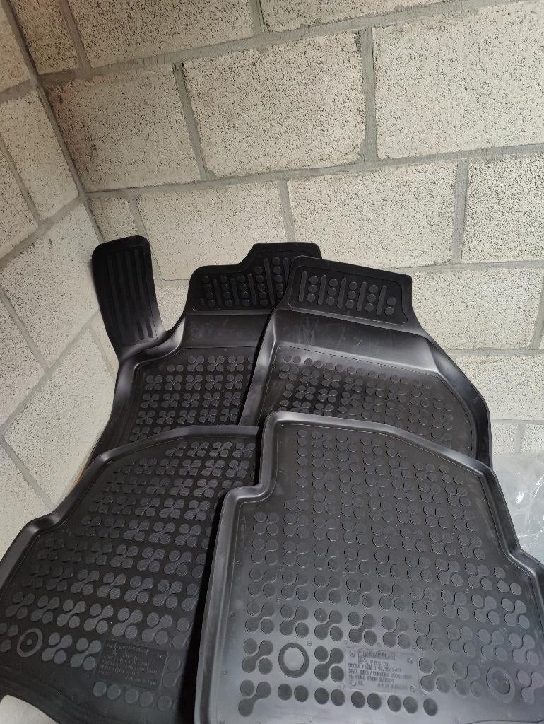 Kit de tapis en caoutchouc pr VW Polo Skoda Fabia Seat Ibiza, Enlèvement ou Envoi, Neuf