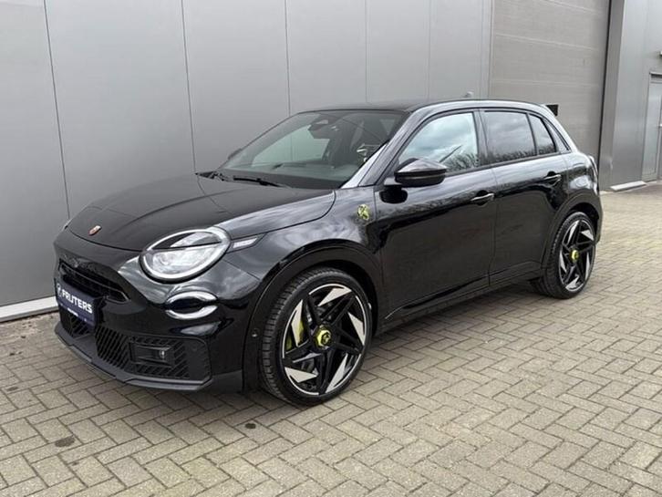 Abarth 600e COMPETIZIONE - Elektrisch 207kW (280pk), Autos, Abarth, Électrique, Hatchback, 5 portes, Automatique, Noir, Gris