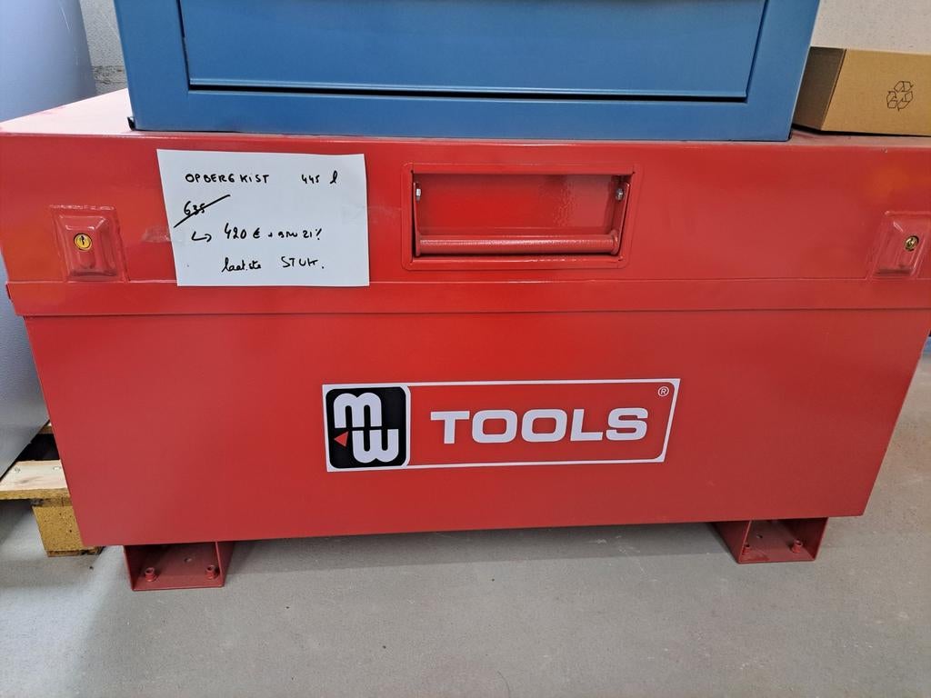 Opbergkist 445 liter. Laatste stuk 420 euro excl btw, Ophalen