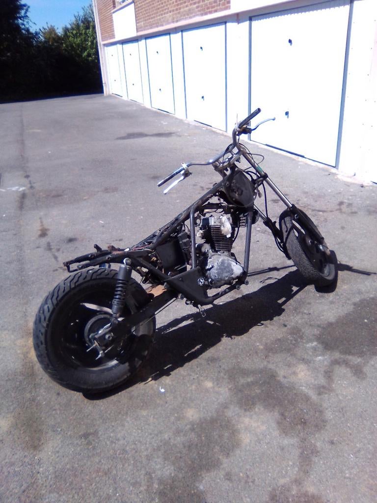 Moto daelim 250cm a remonté, Particulier, Neuf