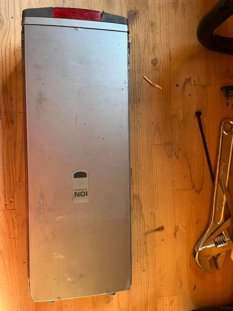 Ion sparta batterij, Ophalen, Zo goed als nieuw