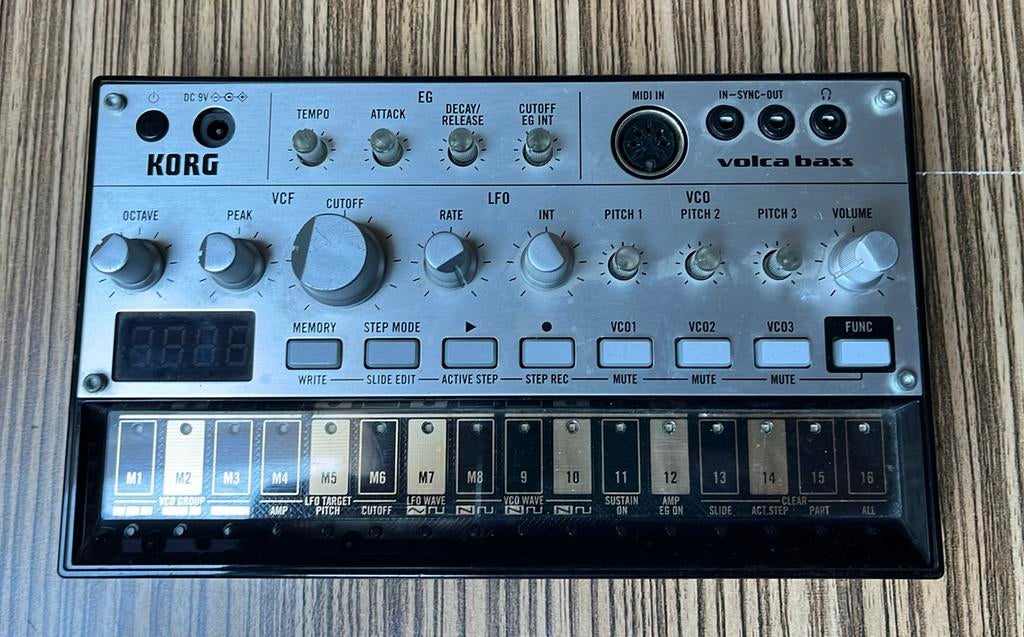 Korg Volca Bass, Muziek en Instrumenten, Ophalen of Verzenden, Zo goed als nieuw, Korg