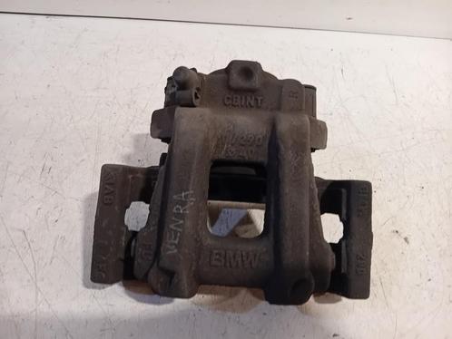 REMKLAUW RECHTS ACHTER BMW 1 serie (F20) (01-2010/06-2019), Auto-onderdelen, Remmen en Aandrijving, BMW, Gebruikt