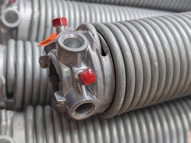 Herstellingen gebroken veren garagepoorten, Doe-het-zelf en Bouw, Deuren en Vliegenramen, Nieuw, Garagedeur, 215 cm of meer, 120 cm of meer