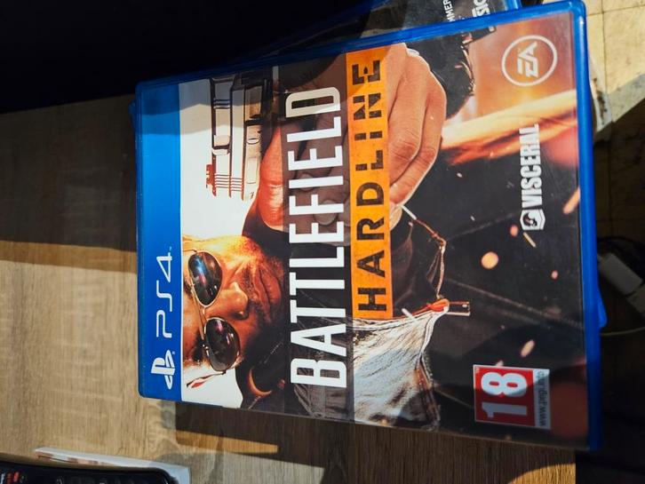 PS4 battlefield hardline met extra code, Games en Spelcomputers, Games | Sony PlayStation 4, Zo goed als nieuw, Shooter, Vanaf 18 jaar