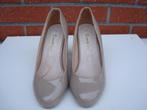 Schoenen van Tom & Eva M=36, Beige, Ophalen of Verzenden, Zo goed als nieuw, Pumps