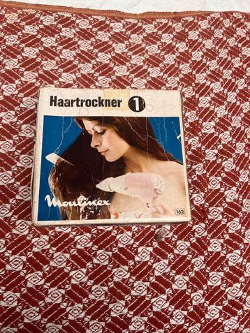 Vintage haardroger Moulinex beschikbaar voor biedingen