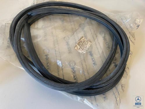 NOS kofferdekselrubber voor Mercedes-Benz W114 W115 /8, Auto-onderdelen, Carrosserie, Mercedes-Benz, Nieuw, Ophalen of Verzenden