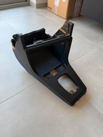 Bmw e28 middenconsole beschikbaar voor biedingen