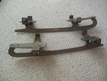 Oude metalen onderbind schaatsen/ijzers Kondor Velox 30-32 beschikbaar voor biedingen
