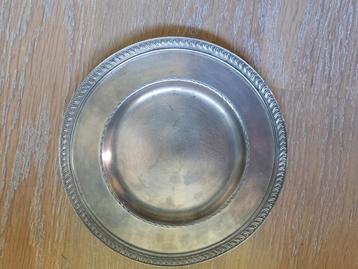 Assiette vintage  en étain  beschikbaar voor biedingen