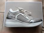 Nieuwe Tamaris leren damessneakers p38, Kleding | Dames, Schoenen, Ophalen of Verzenden, Nieuw