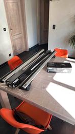 Verkoop 2 Thule WingBar Evo 118cm dakdragers met set dragers, Ophalen, Zo goed als nieuw