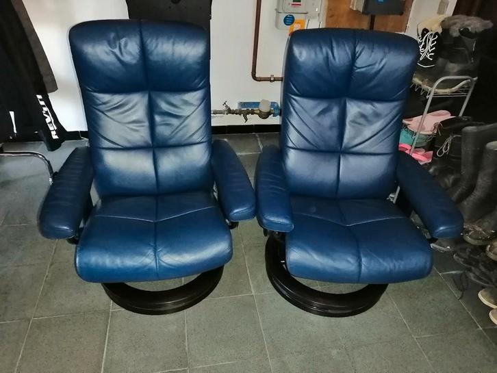2 echte lederen Stressless Zetels kobaltblauw, Huis en Inrichting, Zetels | Zetels, Ophalen