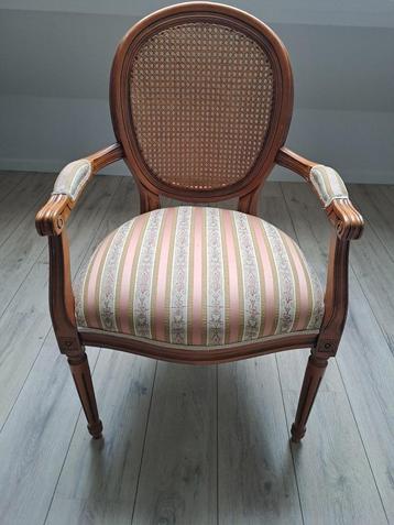 Chaise - fauteuil Louis XVI beschikbaar voor biedingen