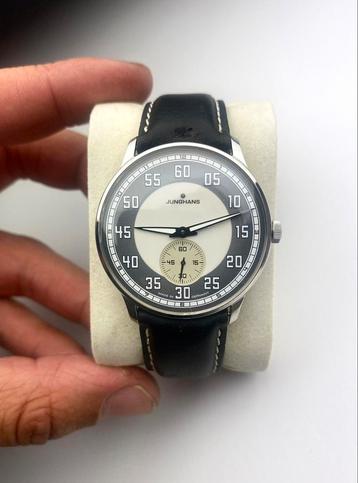 Junghans meister driver small second beschikbaar voor biedingen