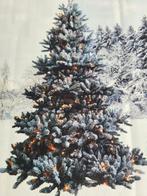 Mooie grote kerstboom met besneeuwde takken en verlichting, Diversen, Kerst, Ophalen, Zo goed als nieuw