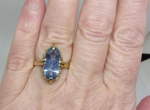 Antieke geelgouden Art Deco ring met blauwe Topaas UNIEK, Handtassen en Accessoires, Antieke sieraden, Ring, Goud, Met edelsteen