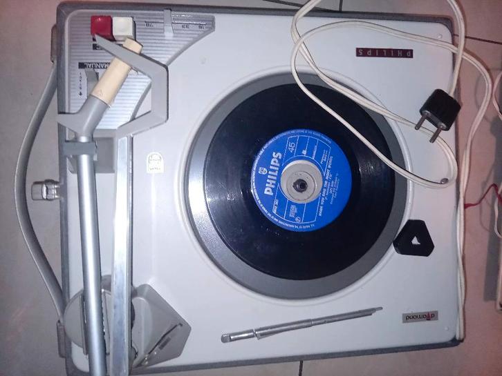 Vintage platenspeler philips en vintage radio Realson, Audio, Tv en Foto, Platenspelers, Gebruikt, Platenspeler, Philips, Ophalen