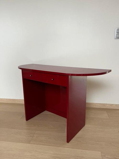 Table d'appoint rouge foncé élégante., Maison & Meubles, Tables | Tables d'appoint, Utilisé, Rectangulaire, 60 cm ou plus, 75 cm ou plus