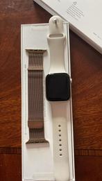 Apple watch SE 44mm + extra bandje, Handtassen en Accessoires, Smartwatches, Ophalen, IOS, Zo goed als nieuw, Roze
