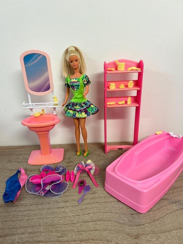 Vintage Barbie - Badkamer, Kinderen en Baby's, Speelgoed | Poppen, Barbie, Ophalen of Verzenden