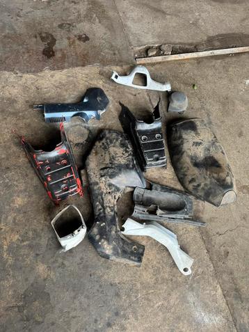 Lot caches honda wallaroo beschikbaar voor biedingen
