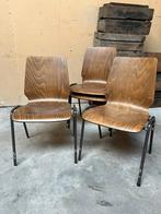 60 stapelbare koppelbare vintage vlinderstoelen, Ophalen