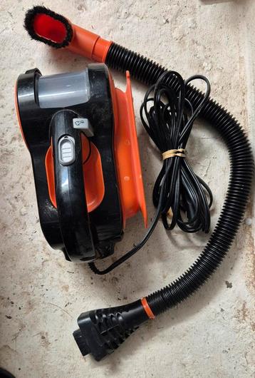 Black en decker kruimeldief 12v voor auto's, bijna nieuwe
 beschikbaar voor biedingen