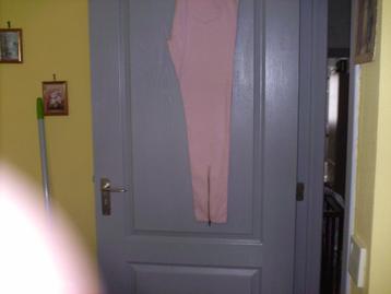 a vendre pantalon pour dame  beschikbaar voor biedingen