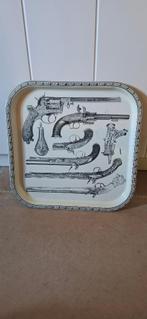 Vintage Piero Fornasetti dienblad /metalen dienblad pistolen, Ophalen of Verzenden, Zo goed als nieuw, Rechthoekig, Metaal