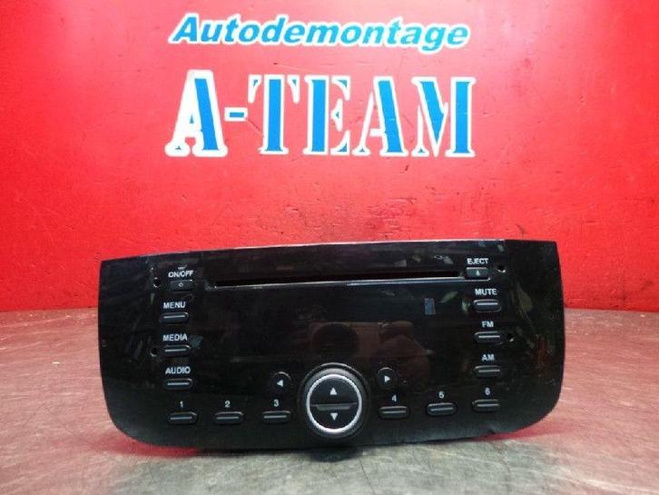 RADIO Fiat Punto Evo (199) (07-2008/02-2012) (0735597878), Auto-onderdelen, Overige Auto-onderdelen, Fiat, Gebruikt
