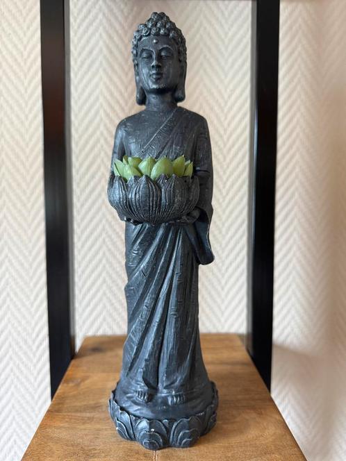 Statuette Bouddha – 32 cm – résine effet pierre + lotus zen, Huis en Inrichting, Woonaccessoires | Boeddhabeelden, Zo goed als nieuw