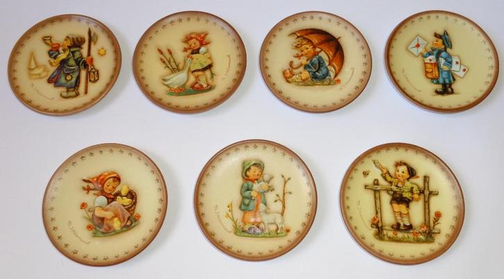 M I Hummel: 6 x deco Bordjes van 1997 & 1998 -9cm rond-TMK-7, Verzamelen, Beelden en Beeldjes, Zo goed als nieuw, Hummel, Verzenden
