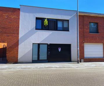 Woning te koop in Sint-Niklaas, 3 slpks beschikbaar voor biedingen