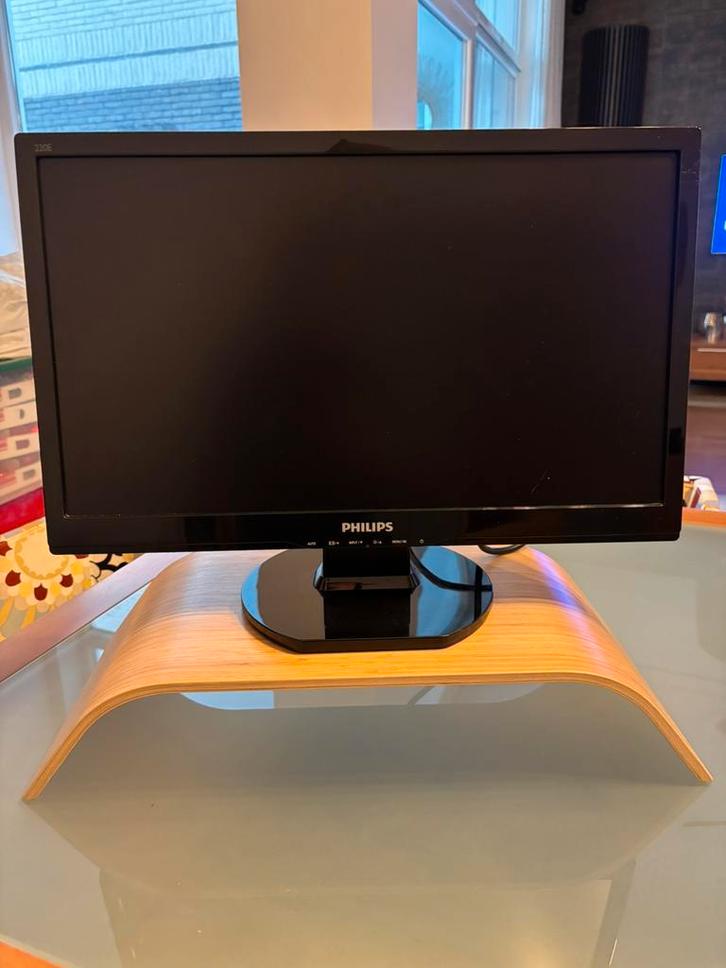 Moniteur PHILIPS 21” Noir - connection VGA - réhausseur bois, Informatique & Logiciels, Moniteurs, Utilisé, 60 Hz ou moins, VGA