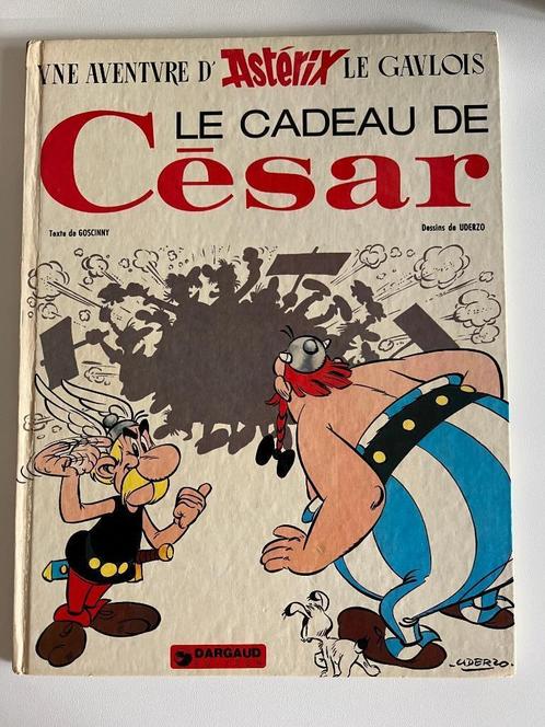 BD Astérix Le cadeau de César, Boeken, Stripverhalen, Gelezen, Eén stripboek, Ophalen of Verzenden