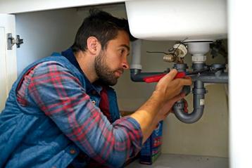 Plombier professionel, Horaire variable, À partir de 10 ans, Autres formes, Convient comme travail d'appoint