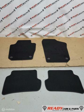 Matten set Zwart Seat Ibiza 6J ('08-'17) 6J0863011 LOE NIEUW beschikbaar voor biedingen