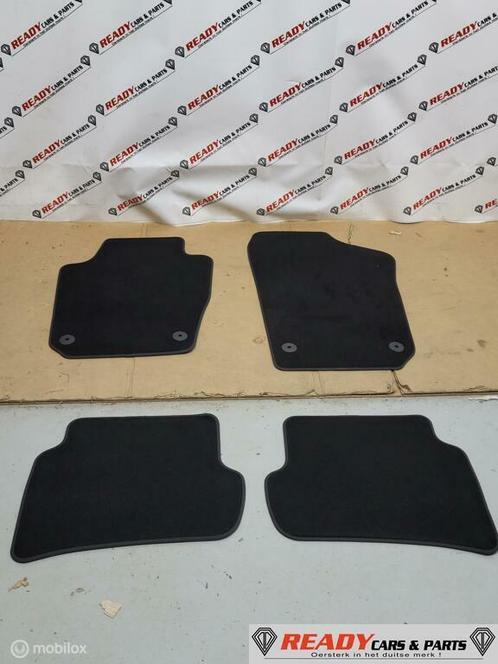Matten set Zwart Seat Ibiza 6J ('08-'17) 6J0863011 LOE NIEUW, Auto-onderdelen, Interieur en Bekleding, Seat, Nieuw, Ophalen of Verzenden