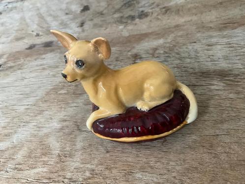 GRATIS bij 1 aankoop Beswick vintage Porselein Chihuahua, Antiquités & Art, Curiosités & Brocante, Enlèvement ou Envoi