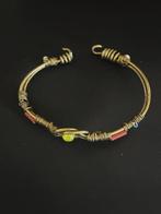 Handgemaakte armband van draad en kralen., Verzenden