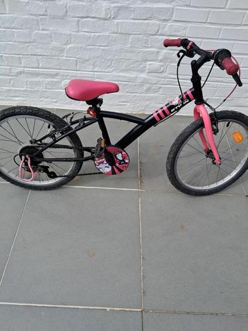 Volo garçon 6/7 ans beschikbaar voor biedingen